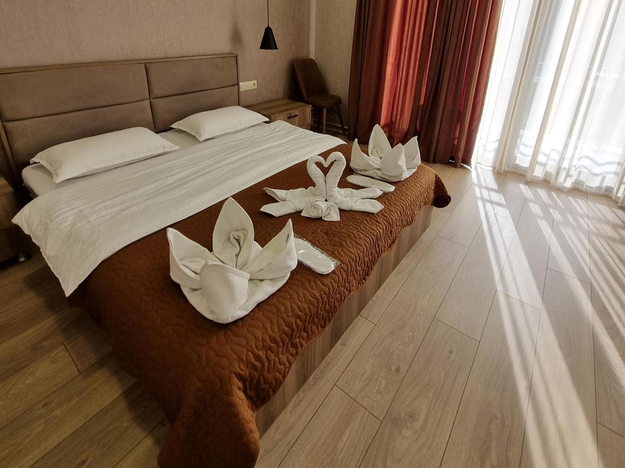 Hotel Sweet Night Казбеги Екстериор снимка